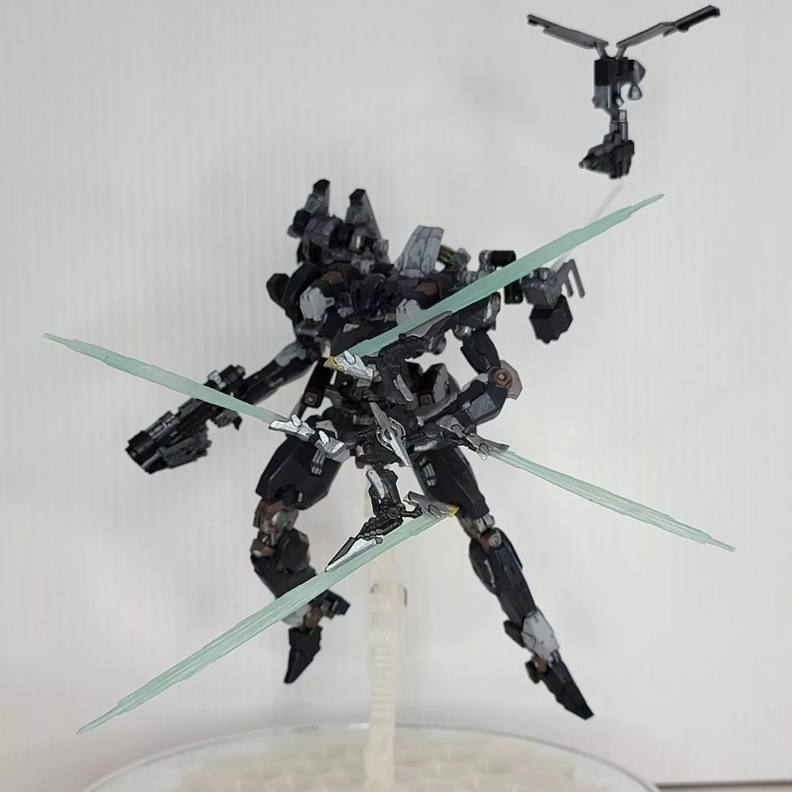 V.IV RUSTY- STEEL HAZE ORTUS Resin Model Kit (30 Minutes Missions Scale)