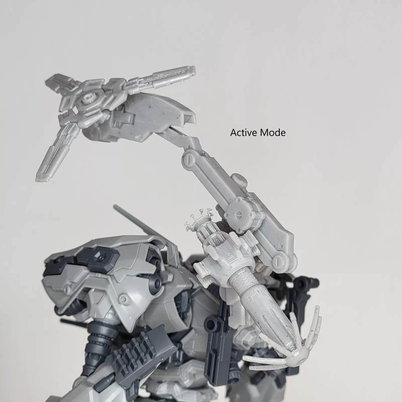 RRI IB-C03W4: NGI 028 Coral Shield Back Weapon Part (30 Minutes Missions)