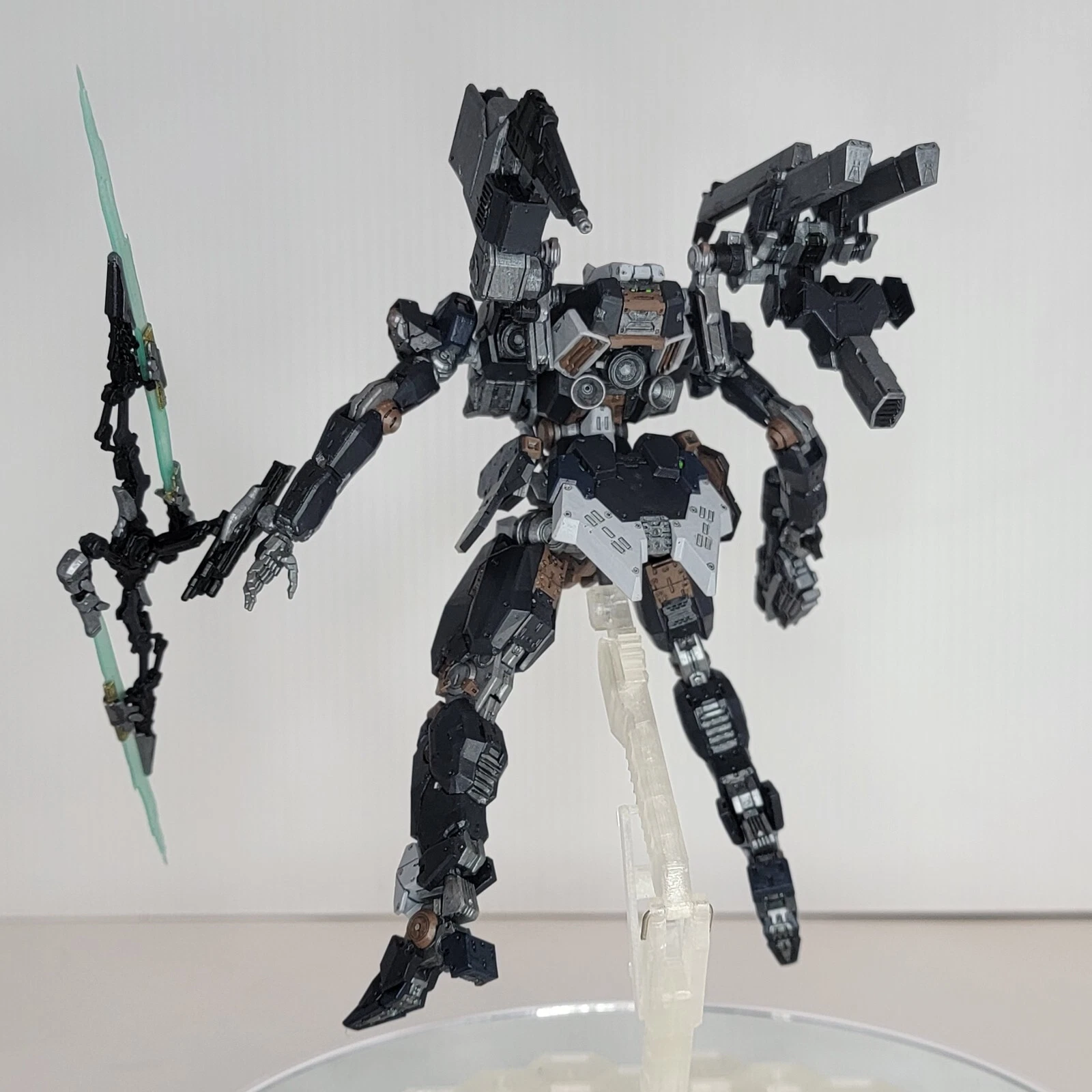 V.IV RUSTY- STEEL HAZE ORTUS Resin Model Kit (30 Minutes Missions Scale)